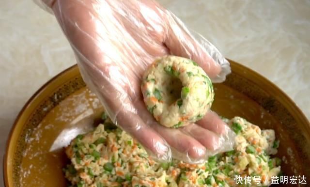 3种蔬菜2种面,教你做营养菜窝头,不揉面不发面,吃着真过瘾