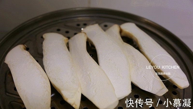 红绿辣椒|这道菜花了不到5元, 油也放得少, 却比肉还香