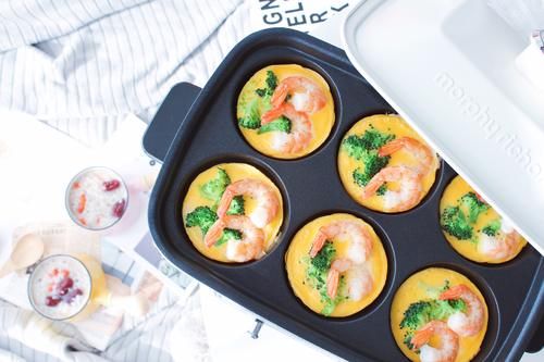 早餐|10分钟做好早餐，不用面粉，做虾肉鸡蛋蔬菜堡，营养美味又好吃