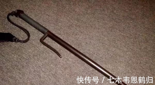 烟袋|中国古代十五种奇门兵器, 不信你全都知道!