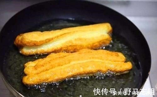 好吃|炸油条总失败学会一个揉面技巧，油条空心酥脆，比买的好吃！
