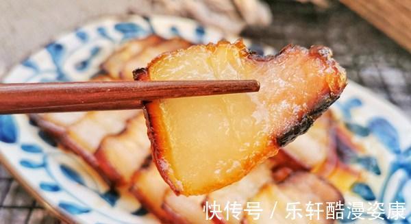 没地熏腊肉,试试酱油肉吧,简单2步就完成,色泽红亮比腊肉还香