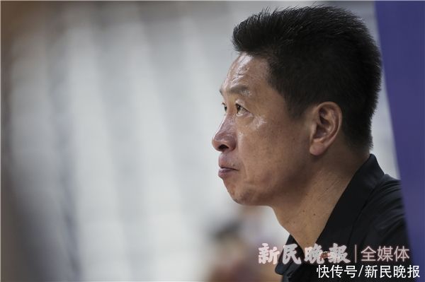 王哲林|铭记场面｜新赛季再出发！上海男篮踩点新主场展望新征程