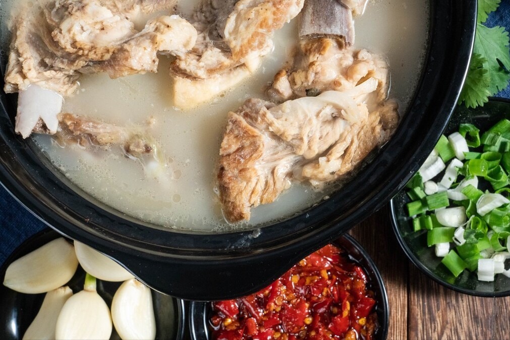 夏天多喝羊汤有好处,炖羊肉时,调料只需这5样,羊汤鲜美无膻味