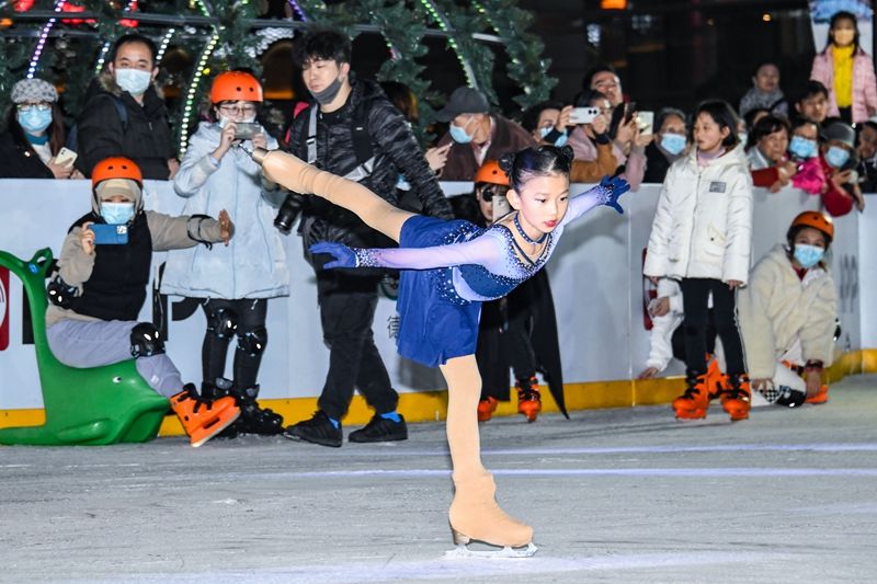 北外滩|图说│跨年活动安排上！超1200平米露天冰场亮相北外滩，带来沉浸式浪漫冰雪体验