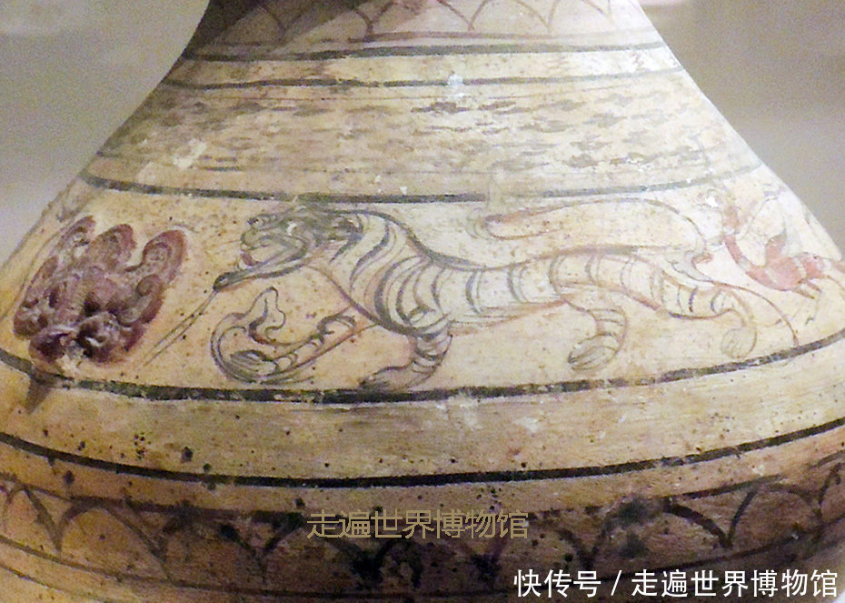 为何二千年的秦兵马俑色彩脱尽,而五千年的彩陶罐却亮丽如初