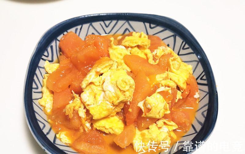 一家三口的晚餐三道家常菜,有荤有素,虽宅家但营养不能少