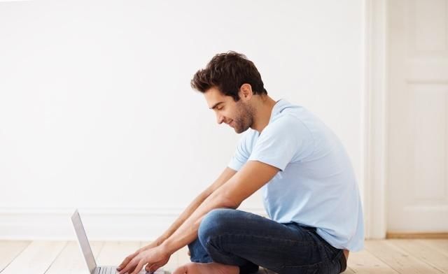 尿道|这种坐姿,可帮助预防前列腺增生,男人40后,不妨了解下!