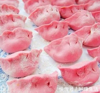 做包子不要再用面粉啦，如此做，包子晶莹剔透，出锅连吃5个