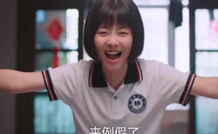 月经|女孩啥时候第一次来例假?年龄不合适可能影响身高,父母需重视