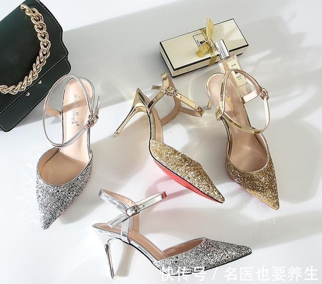 女人味 尖头勾勒出极致女人味,亮片闪耀出别样光芒,穿上高跟鞋撑起气场!