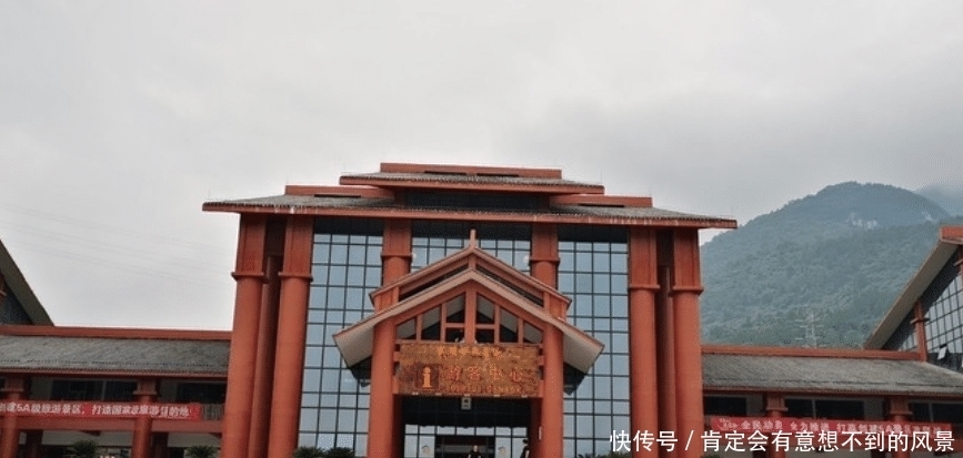 重庆涪陵：除了乌江榨菜，还有这处4A级景区像极了武隆天坑地缝