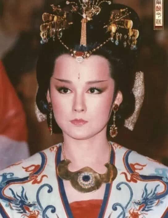 随口|武则天喝醉后,给此国随口取了个名字,竟沿用了上百年