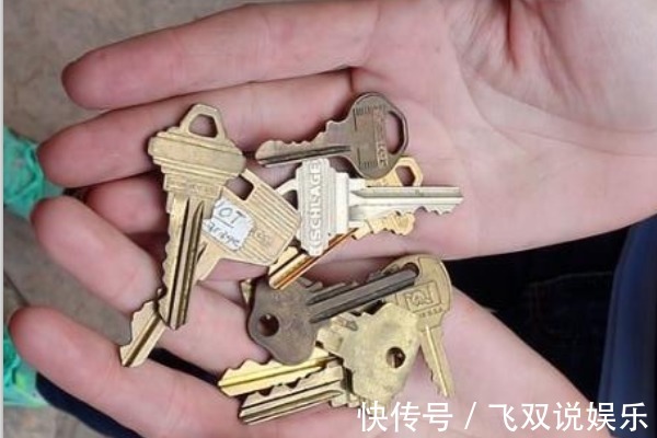 开瓶器|废旧钥匙不要扔，放在卫生间里有大作用，全家人都抢着用！