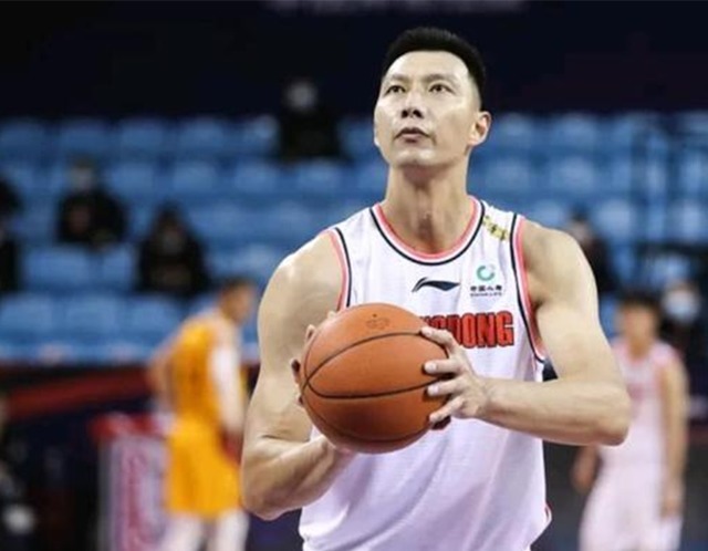 球员|力助广东，前NBA球员初定调，好事成双，四连冠伟业恐不尽如人意