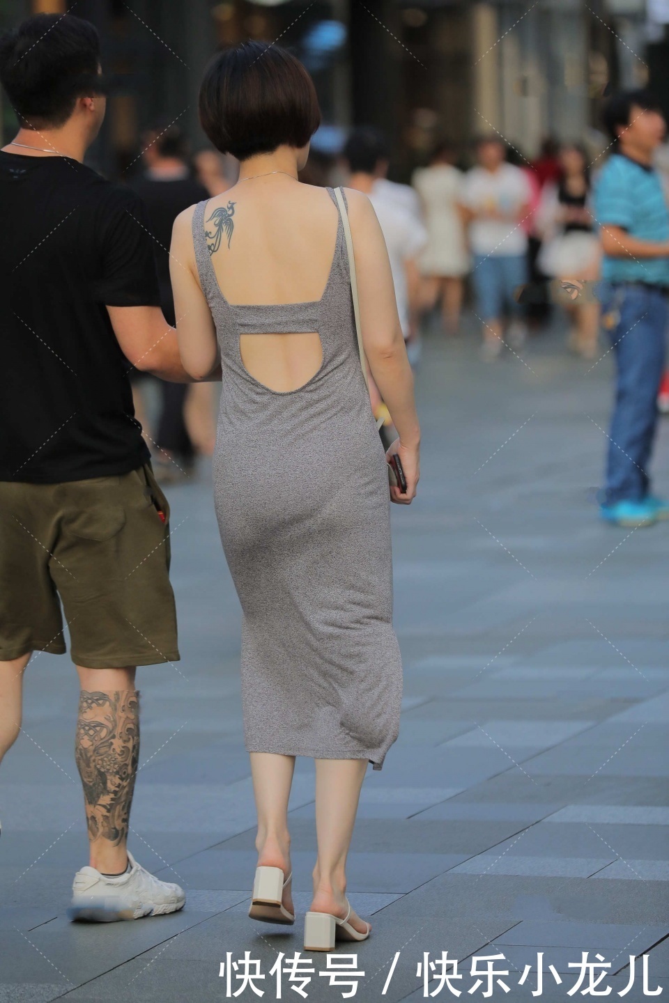 莫代尔|长款莫达尔修身裙,时髦洋气,后背独特式设计,更显好看身材