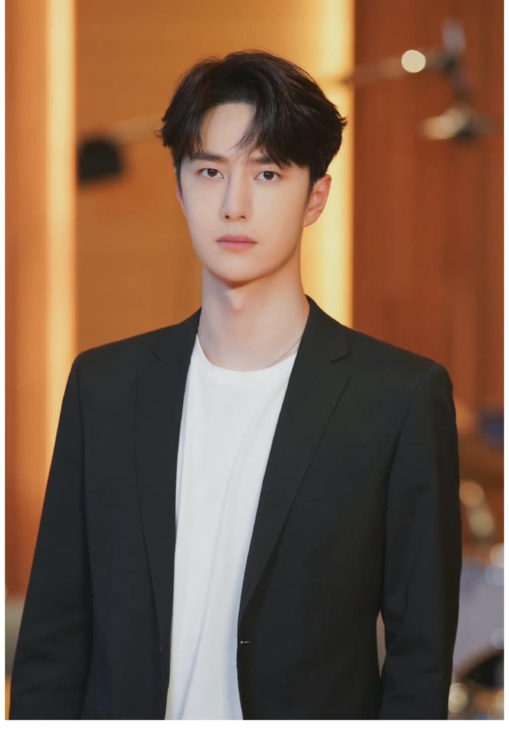 王一博《替我诉说》花絮照!