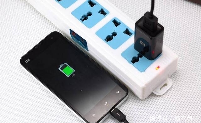 横跨|公认最经典的三部小米手机,横跨1999到2499价位