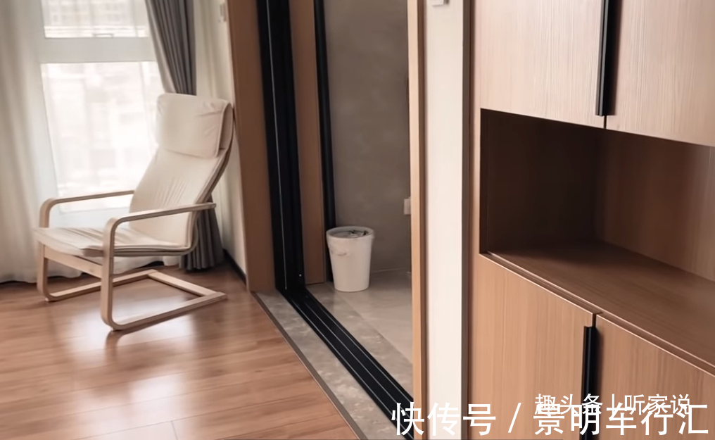 厨房|母女二人住进空无一物的家里,坚持每日收拾,极简主义生活太干净