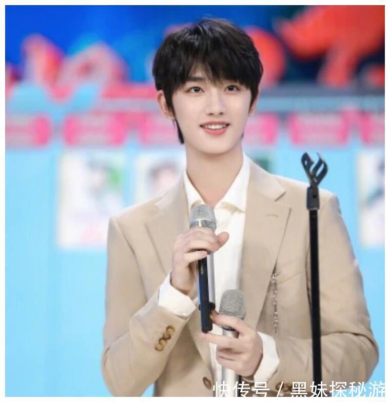 快樂家族|第二代養成系 丁程鑫加入快樂家族,快樂大本營迎來新人!主持人升級為6人