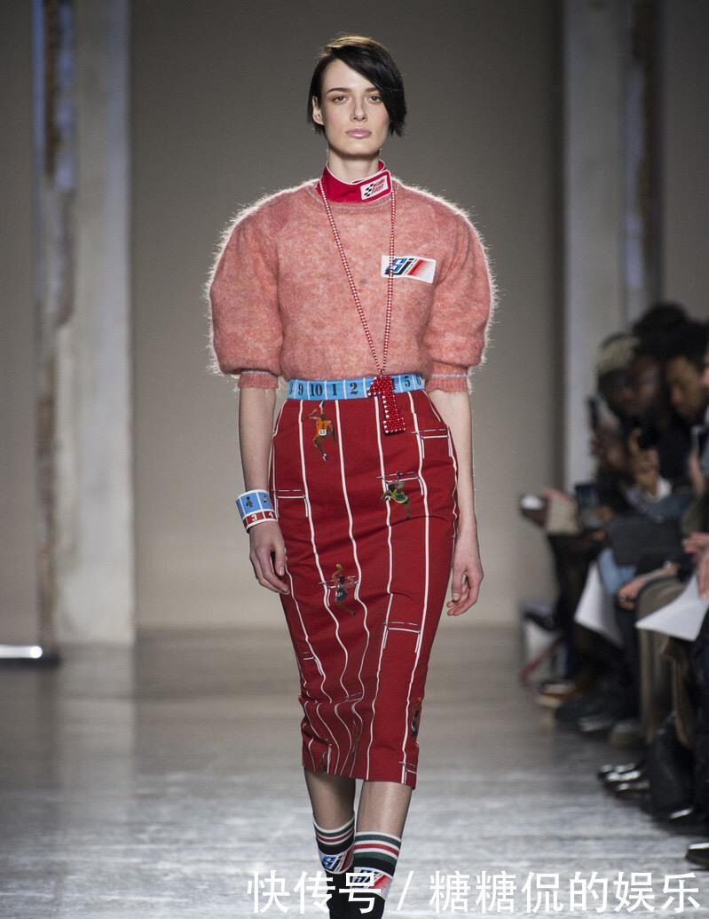 粉红色|枣红色太老气?那是你没搭好,配桔色优雅又明媚