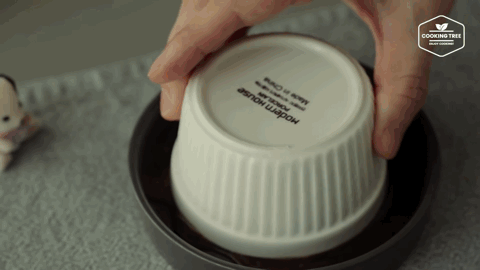  QQ弹弹，软软嫩嫩，无需烤箱，教你轻松复刻焦糖布丁