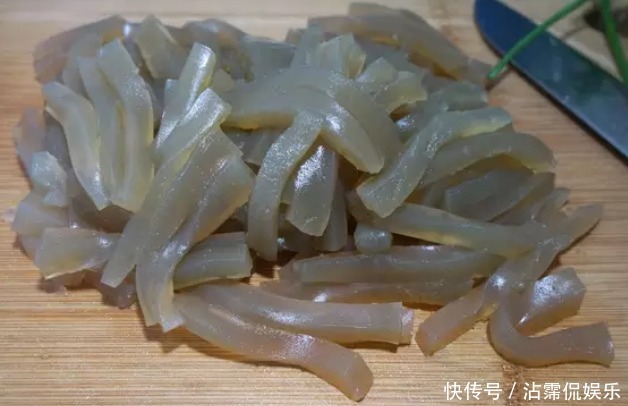 比买|爸爸40年红薯凉粉的独家秘方,照着做,凉粉透亮劲道,比买的好吃