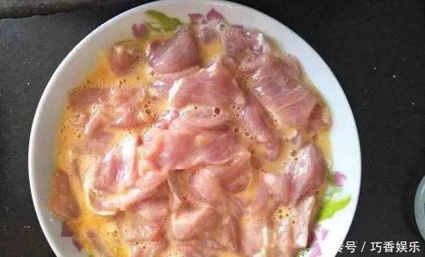 炒肉丝,别再放淀粉腌制了,30年大厨教你三招,肉丝滑嫩入味