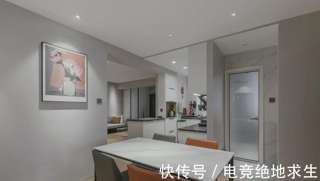 收纳|80㎡现代简约小两居，复古绿+胡桃木格调满满，独立衣帽间超实用