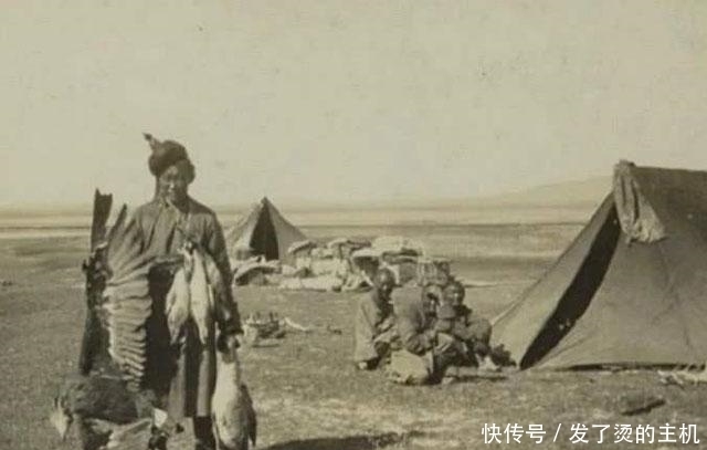 长辫|外蒙"大清洗"下幸存的汉人:穿大清服、留长辫,不知清朝已灭亡