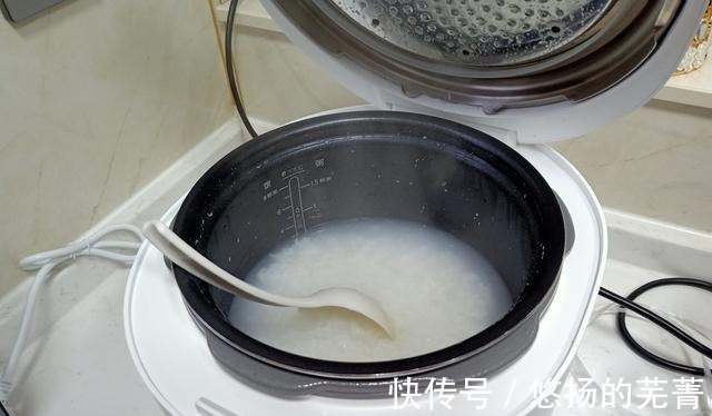 电压力锅|这4样厨房小家电，实用又便宜，越用越顺手！朋友见了都说档次高！