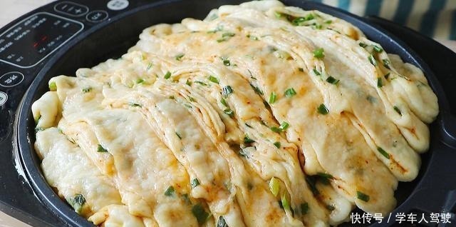 面粉学会这样做，再也不蒸馒头了，酥脆松软又多层，没菜也吃得香