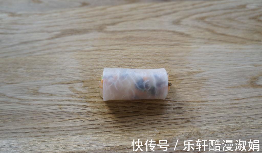 鸡肉|白萝卜鸡肉卷的家常做法，鲜香味美，好吃到根本停不下来