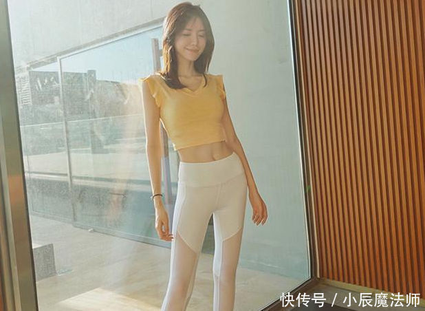 婉约|恬静优雅的打底裤小姐姐展现靓丽紧致好身姿,婉约又别致