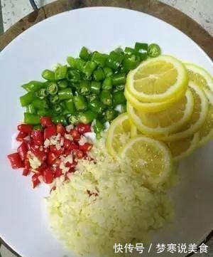 超级好吃的“香辣蒜香凉拌爽脆鸡脚”是怎么做的详细教程在这里!