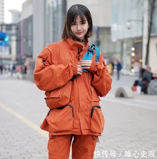 街拍:雪白的肌肤,丰腴有致的身材,性感的嘴唇,让人心动