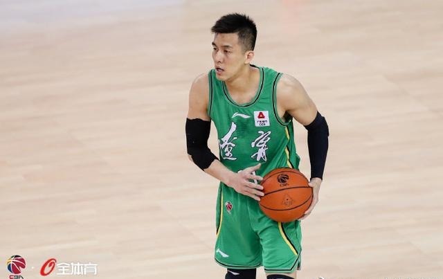 赵继伟|辽宁双核发声!赵继伟主动道歉,郭艾伦愤怒发声,出口脏话引质疑