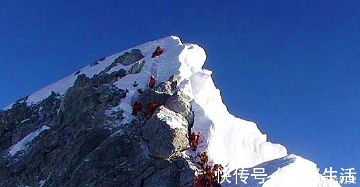 登山者|珠峰上最著名的绿靴子，原地躺了24年，为何无人帮其收尸