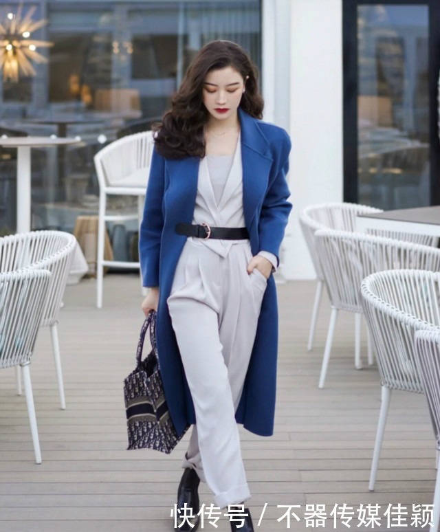 讲真,肩宽背厚的女人,不要这么穿大衣!分分钟显胖十斤(不止)