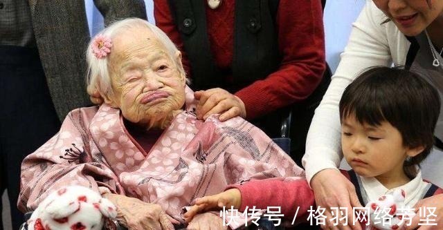 苦难|全球最长寿的人,晚年道出长寿原因,仅4个字,却鲜少有人能做到