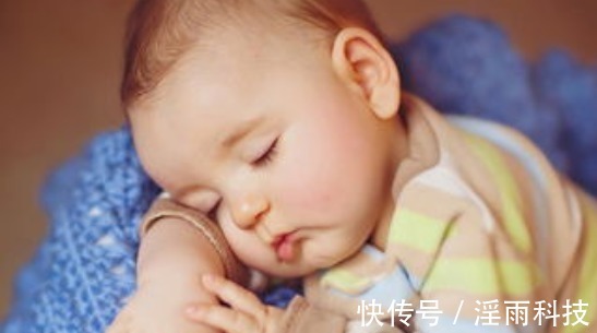 睡眠质量|宝宝睡醒后的3类行为，暗示大脑发育很优秀，将来是个学习的料