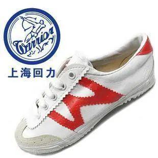 yeezy|靠抄袭Nike和Yeezy等品牌年销8000万双,穿回力还不如穿FAKE