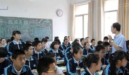 光头 初中生“发型标准”公布,男生接近“光头”,女生不想面对