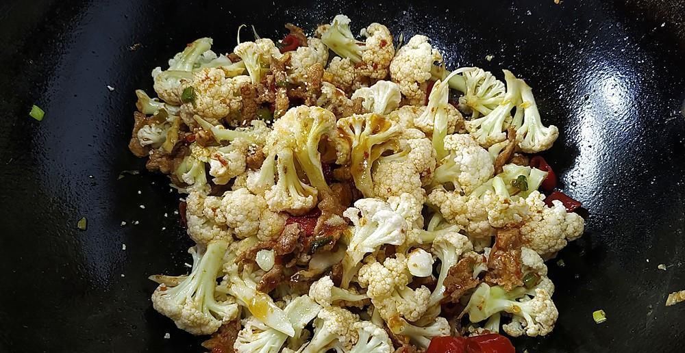  做法|菜花这做法，方法简单，几分钟就做好，开胃下饭，秋天吃正好