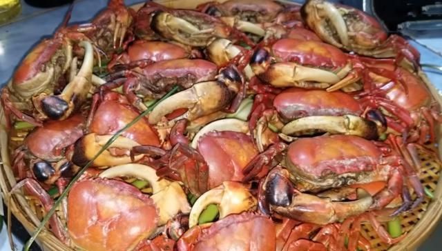 类溪蟹|大妈背着篓子卖它,没人看得上,我花50全包了,一吃“惊喜满满”