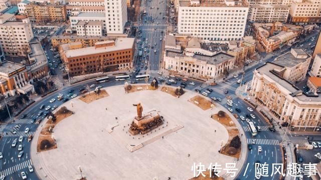 这个城市|国内独具魅力的广场，耗时四年建成，第一眼以为到了国外