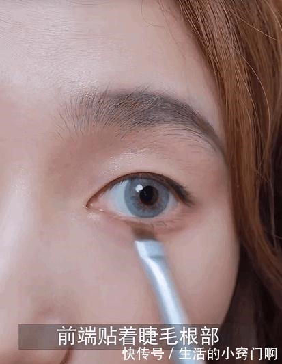 化妆 为什么现在很多女生不化妆只涂口红!