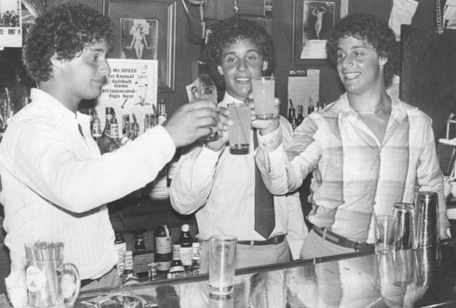 养父母|三胞胎被3个不同阶层家庭领养,19年的时间证明,命运的决定因素