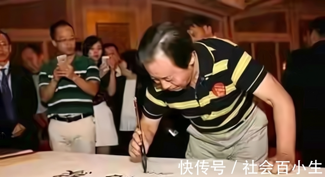 范曾@庞中华硬笔书法了得,那么作为与范曾同门的他,毛笔书法如何?