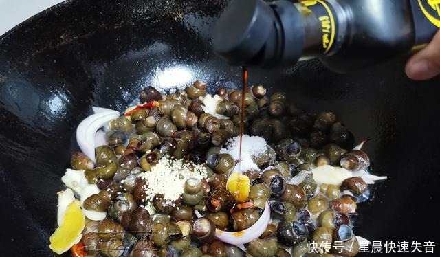 小龙虾“失宠”后,它再登“夜市霸主”宝座,食客百吃不厌!